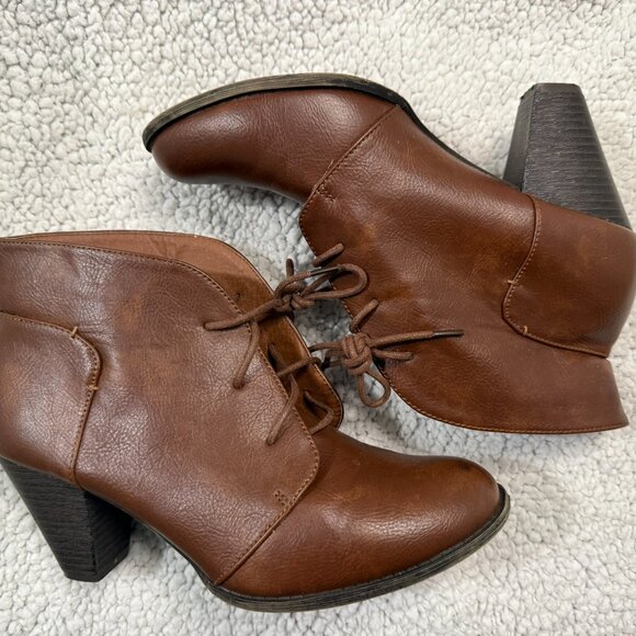 Sugar Inez Brown Cuban Heel Lace-Up Booties 9M - Picture 3 of 5